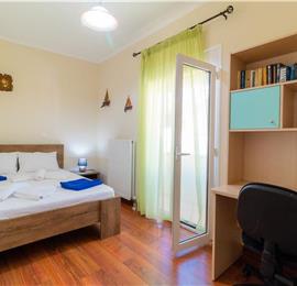 5 bedroom villa with pool, near Acharavi, sleeps 9